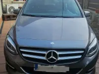 Usado Mercedes B180 109 CV (80 kW) 2017 Gris / plata Utilitario