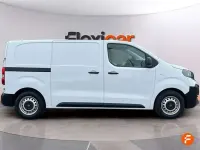 Usado Opel Vivaro 120 CV (88 kW) 2025 Blanco Monovolumen