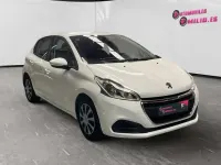 Usado Peugeot 208 Allure 99 CV (72 kW) 2018 Blanco Utilitario