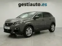 Usado Peugeot 3008 Active 130 CV (95 kW) 2019 Verde SUV