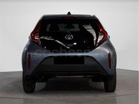 Usado Toyota Aygo X Play 72 CV (52 kW) 2024 Gris / plata SUV