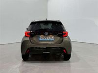 Usado Toyota Yaris Hybrid Style 116 CV (85 kW) 2021 Monovolumen