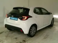 Usado Toyota Yaris Hybrid Active 116 CV (85 kW) 2022 Blanco Utilitario
