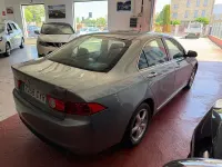 Usado Honda Accord Executive 140 CV (102 kW) 2004 Gris / plata Berlina