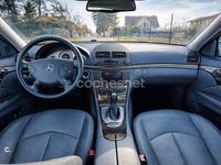 Usado Mercedes E320 Avantgarde 204 CV (150 kW) 2005 Azul Berlina