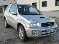 Usado Toyota RAV4 Luna 116 CV (85 kW) 2002 Gris / plata SUV