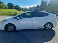 Używany Toyota Prius Eco 136 KM (100 kW) 2010 Biały Hatchback