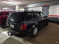 Usado VW Golf IV Conceptline 100 CV (73 kW) 2000 Negro Berlina