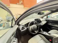 Usado Toyota C-HR Advance 122 CV (89 kW) 2021 Gris / plata SUV