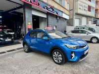 Usado Kia Stonic 100 CV (73 kW) 2024 Azul SUV