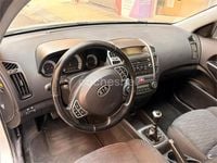 Usado Kia Ceed 90 CV (66 kW) 2009 Gris / plata Utilitario