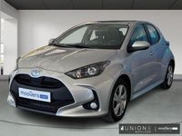 Usado Toyota Yaris Hybrid Active 116 CV (85 kW) 2024 Gris / plata Berlina