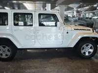 Usado Jeep Wrangler Unlimited Sahara 200 CV (147 kW) 2011 Blanco SUV