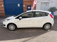 Usado Ford Fiesta Trend 60 CV (44 kW) 2015 Blanco Berlina