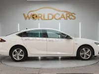 Usado Opel Insignia Business 122 CV (89 kW) 2022 Blanco Berlina