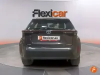 Usado Toyota Yaris Cross Active 116 CV (85 kW) 2022 Gris SUV