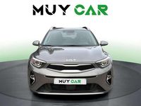 Usado Kia Stonic 84 CV (61 kW) 2023 Gris / plata SUV