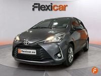 Usado Toyota Yaris Active 111 CV (81 kW) 2017 Gris / plata Berlina