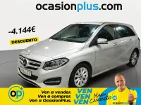 Usado Mercedes B180 122 CV (89 kW) 2018 Gris Utilitario