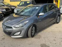 Usado Hyundai i30 Style 135 CV (99 kW) 2013 Beige Berlina