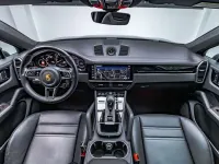 Usado Porsche Cayenne E-Hybrid 462 CV (339 kW) 2021 Gris SUV