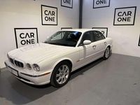 Usado Jaguar XJ6 Executive 239 CV (175 kW) 2006 Blanco Berlina