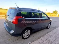 Usado Peugeot 5008 Allure 120 CV (88 kW) 2015 Gris / plata Monovolumen