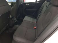 usado Volvo XC40 T2 Momentum Aut.