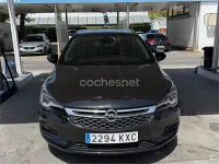 Usado Opel Astra Innovation 136 CV (100 kW) 2019 Negro Familiar