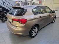 Usado Fiat Tipo Easy 95 CV (69 kW) 2017 Beige Berlina