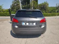 Usado Peugeot 308 Allure 130 CV (95 kW) 2018 Gris / plata Berlina
