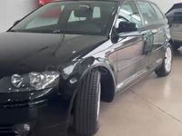 Usado Audi A3 Ambiente 105 CV (77 kW) 2008 Negro Utilitario