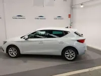 Usado Seat Leon Style 116 CV (85 kW) 2021 Blanco Utilitario