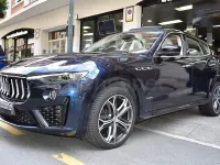 Usado Maserati Levante 350 CV (257 kW) 2021 Azul SUV