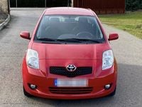 Usado Toyota Yaris 90 CV (66 kW) 2008 Rojo Berlina
