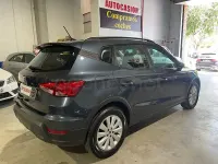 Usado Seat Arona Xperience 90 CV (66 kW) 2023 Gris / plata SUV