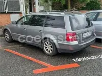 Usado VW Passat Advance 130 CV (95 kW) 2004 Gris / plata Familiar