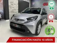 Usado Toyota Aygo X Play 72 CV (52 kW) 2022 Gris / plata SUV