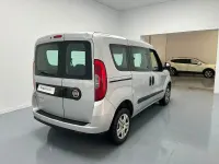 Usado Fiat Doblò Active 90 CV (66 kW) 2015 Gris / plata Monovolumen
