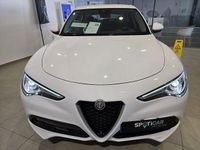 Usado Alfa Romeo Stelvio Sprint 190 CV (139 kW) 2021 Blanco SUV