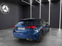 Usado Mercedes A200 150 CV (110 kW) 2025 Azul Berlina