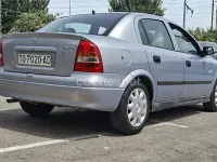 Usado Opel Astra Comfort 100 CV (73 kW) 1999 Gris / plata Berlina