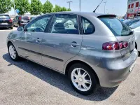 Usado Seat Ibiza 85 CV (62 kW) 2008 Gris / plata Berlina