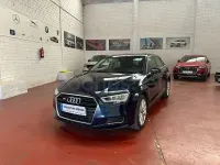 Usado Audi A3 Ambiente 116 CV (85 kW) 2019 Azul Berlina