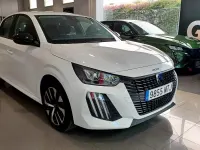 Usado Peugeot 208 Active 100 CV (73 kW) 2024 Blanco Utilitario