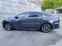 Usado Kia ProCeed GT-Line 140 CV (102 kW) 2019 Gris / plata Familiar