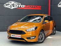 Usado Ford Focus ST-Line 125 CV (91 kW) 2018 Naranja Berlina