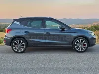 Usado Seat Arona FR 150 CV (110 kW) 2024 Gris / plata SUV