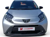 Usado Toyota Aygo X Play 72 CV (52 kW) 2023 Gris SUV