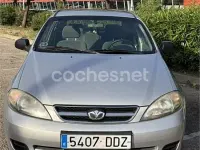 Usado Chevrolet Lacetti SE 94 CV (69 kW) 2004 Gris / plata Berlina